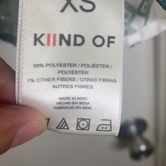 KIIND Of - Colorful Short Sleeve Blouse Size XS - Picture 5 of 7